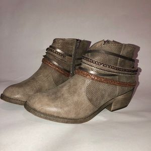 SO Ankle Booties!